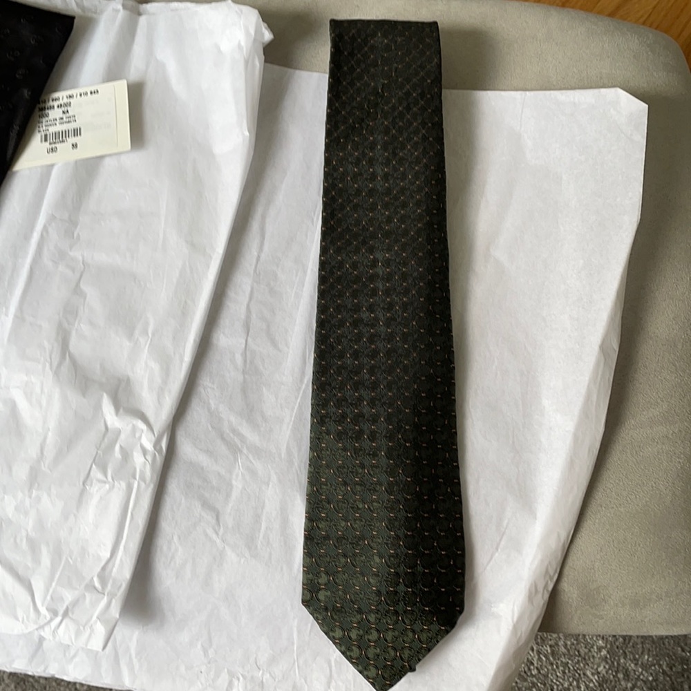 gucci tie